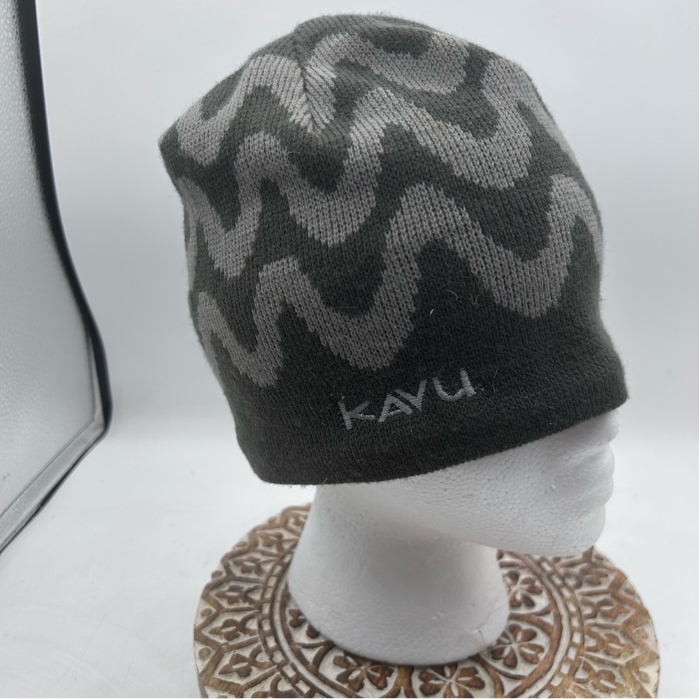 KAVU Dark Gray and Light Gray Zigzag Beanie